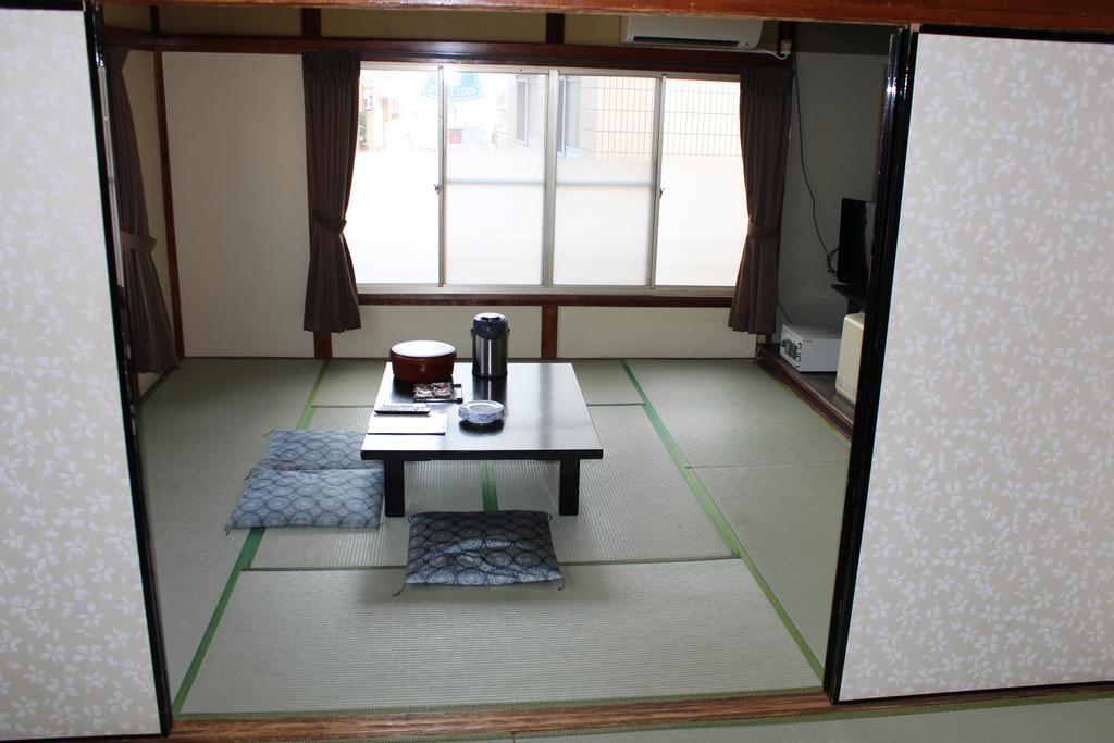 Kinokuniya Ryokan Fujisawa Zimmer foto