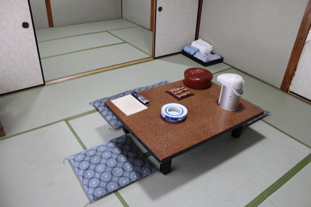 Kinokuniya Ryokan Fujisawa Zimmer foto